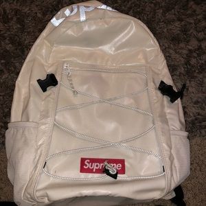 Supreme backpack FW17 white